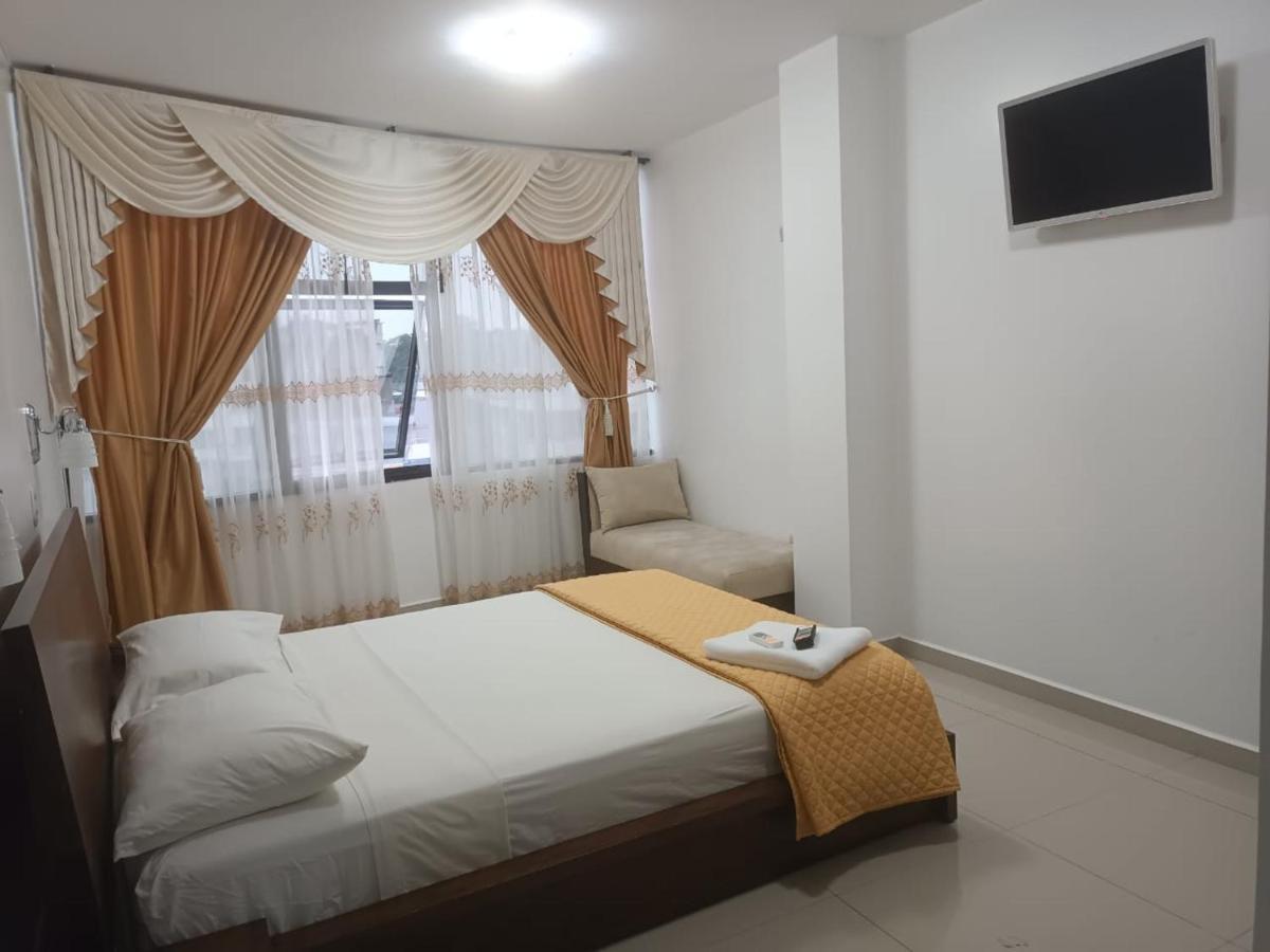 Hotel Quezada Hermanos Санто-Доминго-де-лос-Колорадос Экстерьер фото