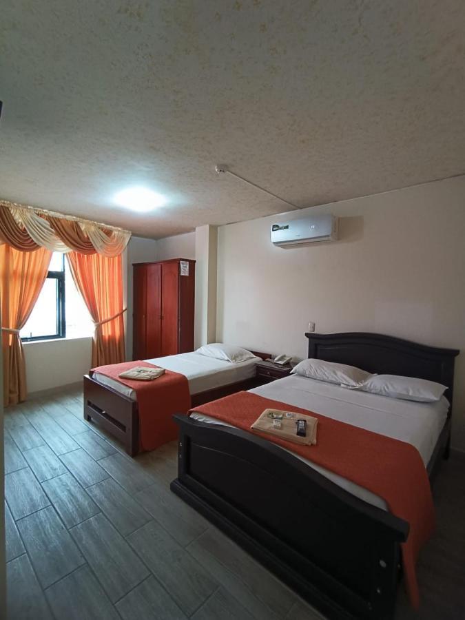 Hotel Quezada Hermanos Санто-Доминго-де-лос-Колорадос Экстерьер фото