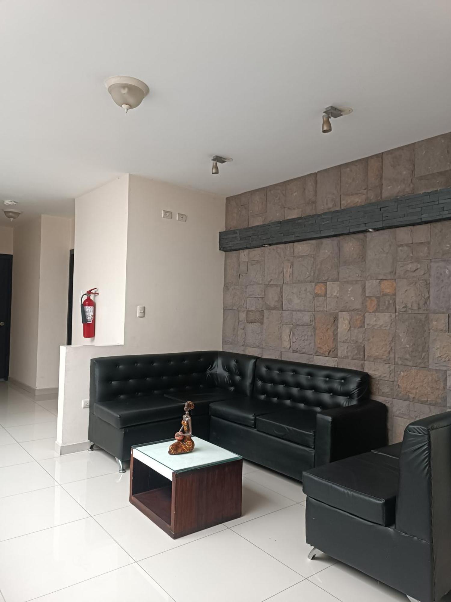 Hotel Quezada Hermanos Санто-Доминго-де-лос-Колорадос Экстерьер фото